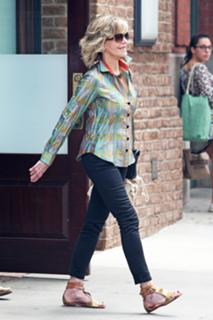 Jane Fonda feet photo thumbnail