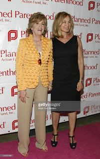 Jane Fonda feet photo thumbnail