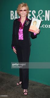 Jane Fonda feet photo thumbnail
