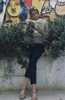 Jane Fonda feet photo thumbnail