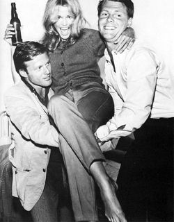 Jane Fonda feet photo thumbnail
