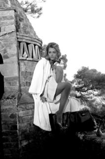 Jane Fonda feet photo thumbnail