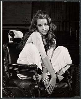 Jane Fonda feet photo thumbnail