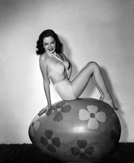 Jane Greer feet photo 12