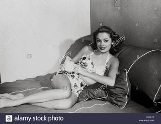 Jane Greer feet photo 10