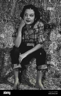 Jane Greer feet photo 8
