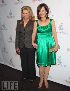 Jane Kaczmarek feet photo thumbnail