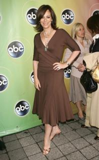 Jane Kaczmarek feet photo thumbnail