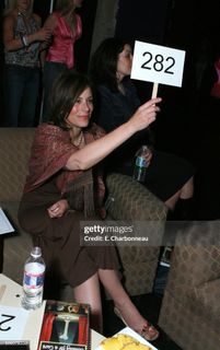 Jane Kaczmarek feet photo thumbnail