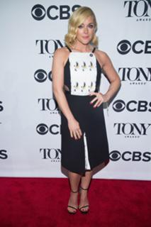 Jane Krakowski feet photo thumbnail