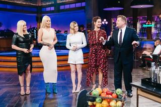 Jane Krakowski feet photo thumbnail