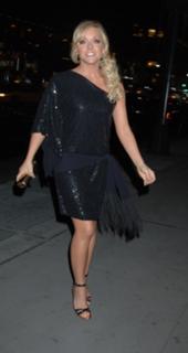 Jane Krakowski feet photo thumbnail