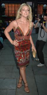 Jane Krakowski feet photo thumbnail