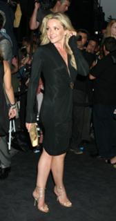 Jane Krakowski feet photo thumbnail