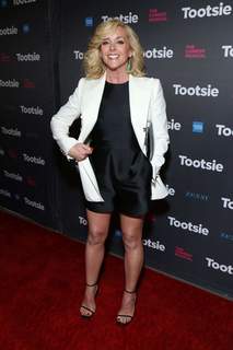 Jane Krakowski feet photo thumbnail