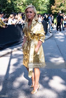 Jane Krakowski feet photo thumbnail