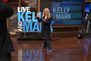 Jane Krakowski feet photo thumbnail