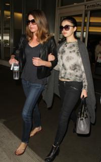 Jane Leeves feet photo thumbnail