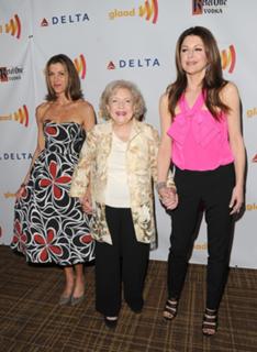 Jane Leeves feet photo thumbnail