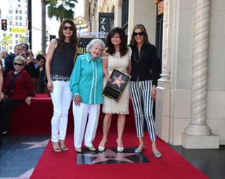 Jane Leeves feet photo thumbnail