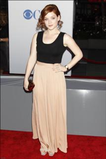 Jane Levy feet photo thumbnail