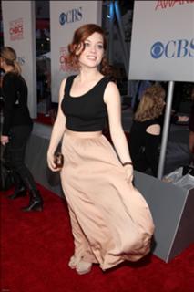 Jane Levy feet photo thumbnail