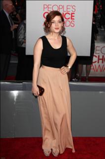 Jane Levy feet photo thumbnail