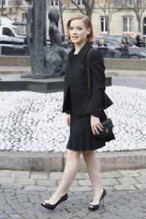Jane Levy feet photo thumbnail