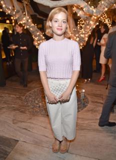 Jane Levy feet photo thumbnail