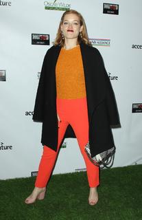 Jane Levy feet photo thumbnail