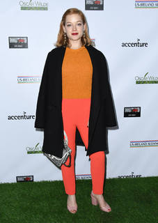 Jane Levy feet photo thumbnail