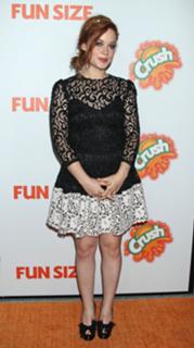 Jane Levy feet photo thumbnail