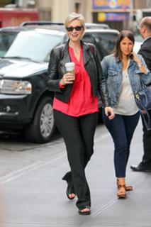 Jane Lynch feet photo 7
