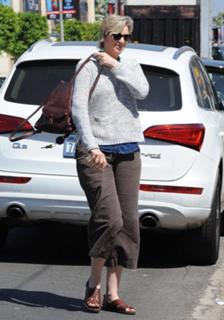Jane Lynch feet photo 6