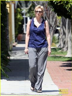 Jane Lynch feet photo 7