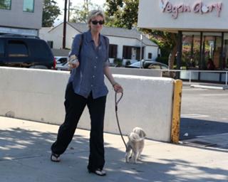Jane Lynch feet photo 1