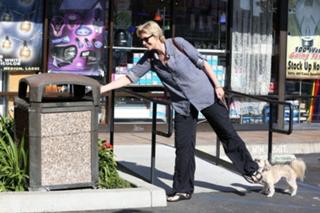 Jane Lynch feet photo 20