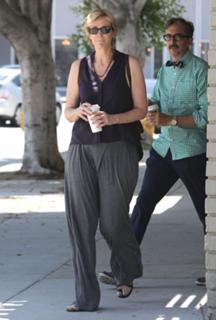 Jane Lynch feet photo 18
