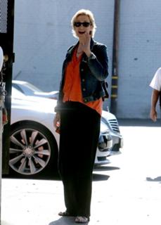 Jane Lynch feet photo 16