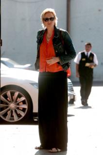Jane Lynch feet photo 15