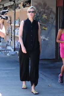 Jane Lynch feet photo 7