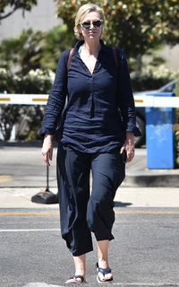Jane Lynch feet photo 11
