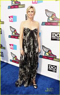 Jane Lynch feet photo 11