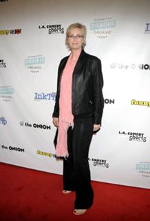 Jane Lynch feet photo 9