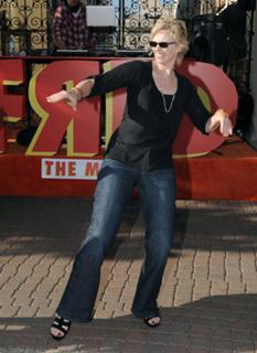 Jane Lynch feet photo 18