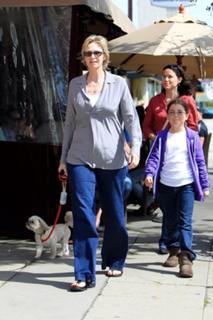 Jane Lynch feet photo 15