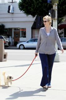 Jane Lynch feet photo 14