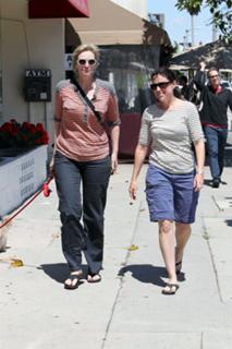 Jane Lynch feet photo 9