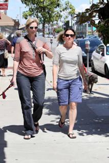 Jane Lynch feet photo 8