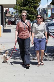 Jane Lynch feet photo 6